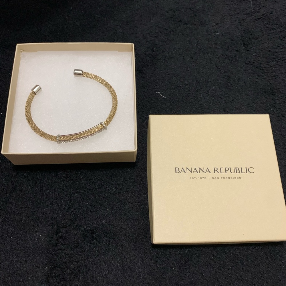 Beautiful banana republic bracelet - Picture 2 of 2